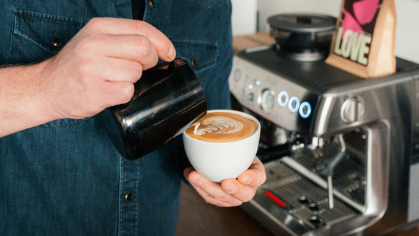 Cappuccino - co to jest i jak je zrobić w domu?
