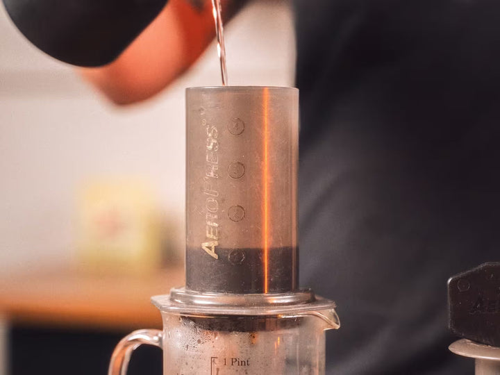 Kawa z aeropressu - jak parzyć kawę w aeropressie?